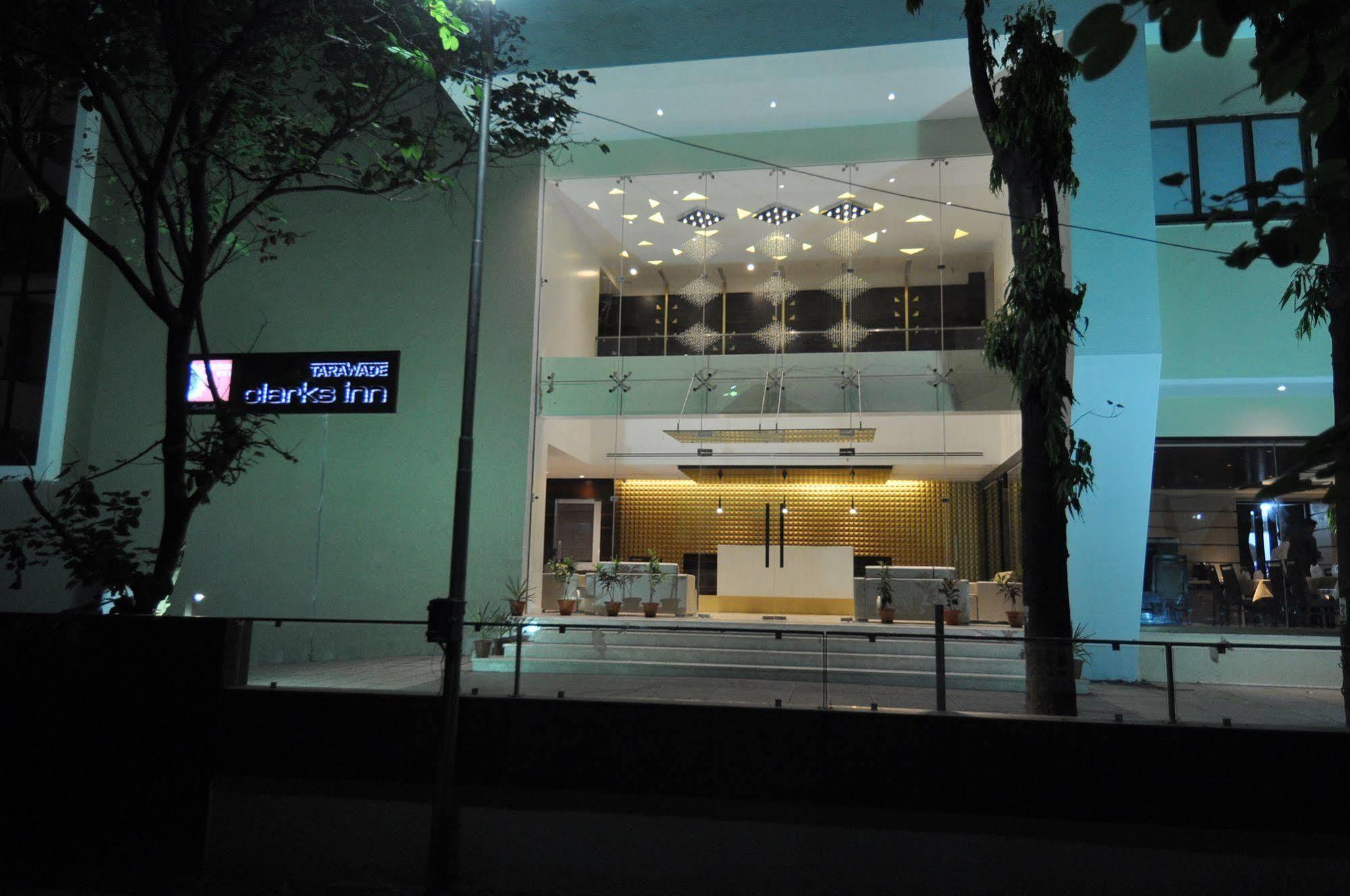 Tarawade Clarks Inn Pune Exterior foto
